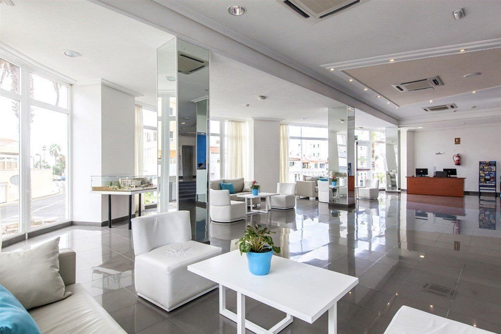 BlueSea Lagos De Cesar 12