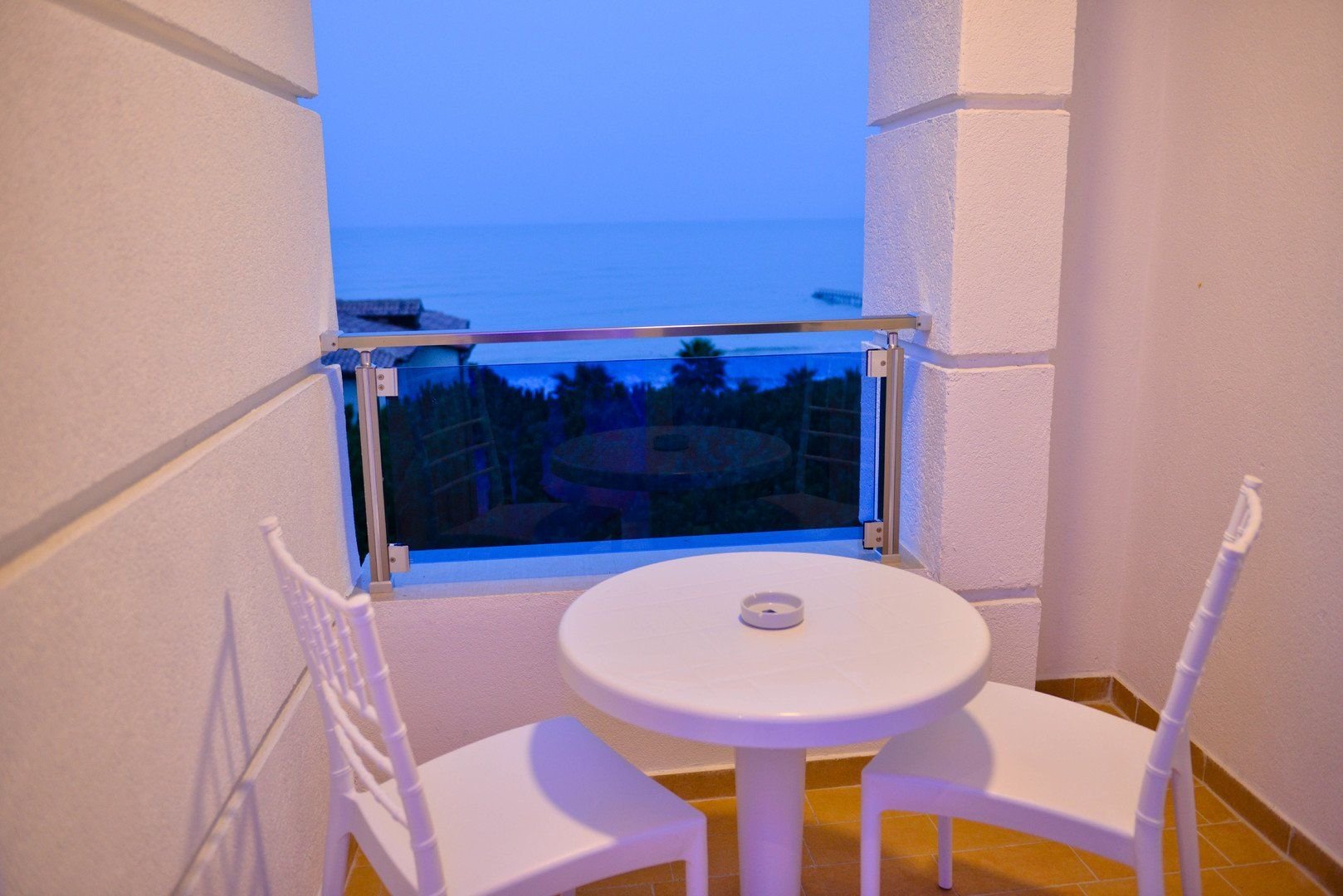 Fafa Beach Hotel 10