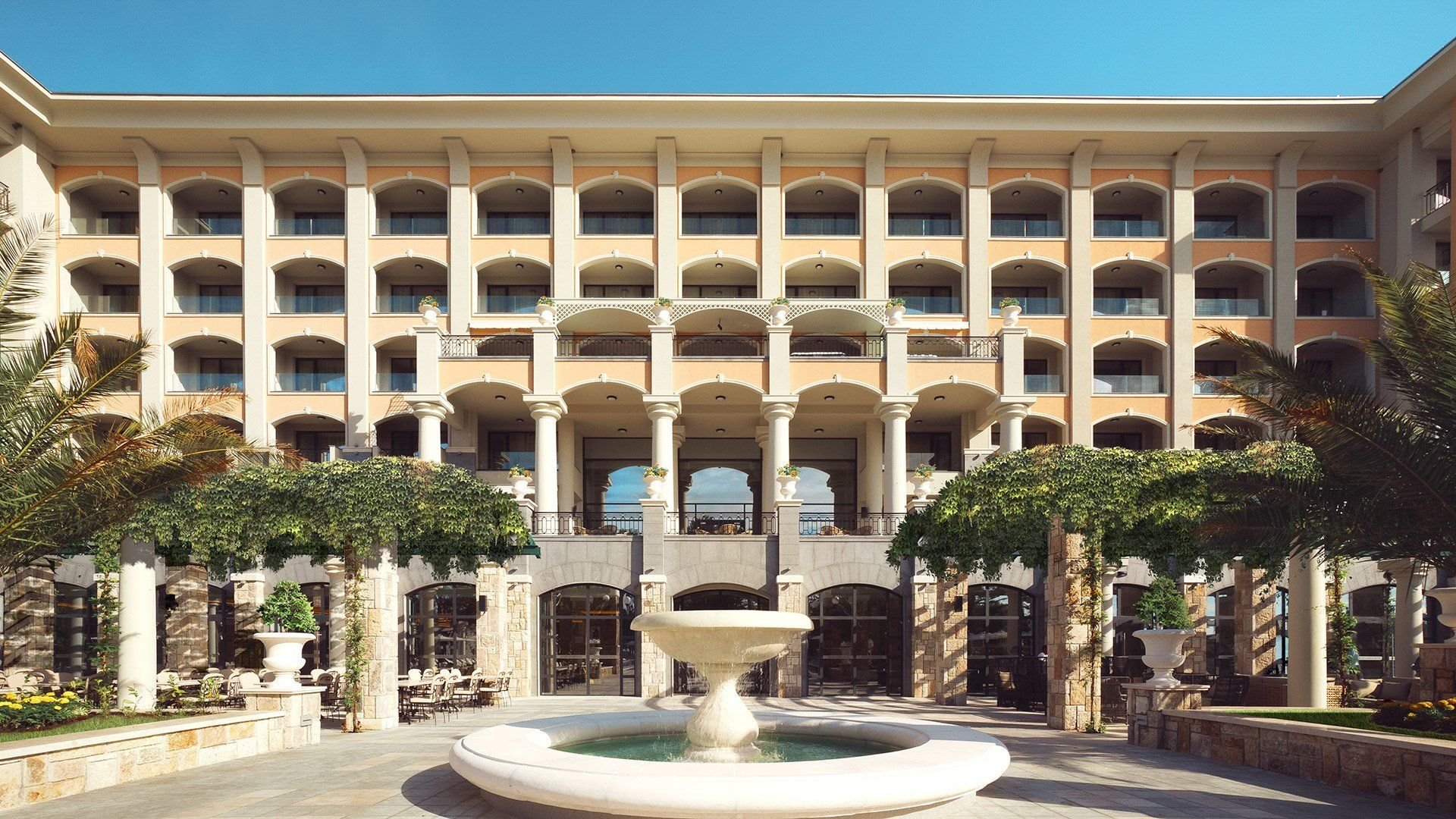 Astor Garden Hotel 21