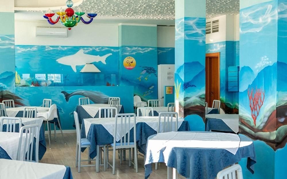 Hotel Bikini Tropicana 13