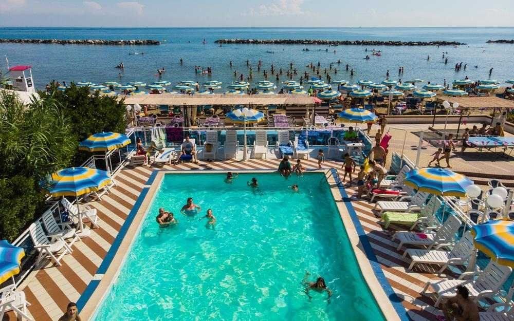 Hotel Bikini Tropicana 8