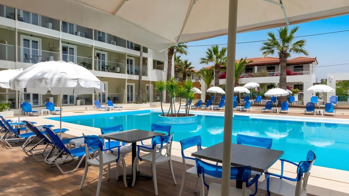 Cameo Beach Resort 4