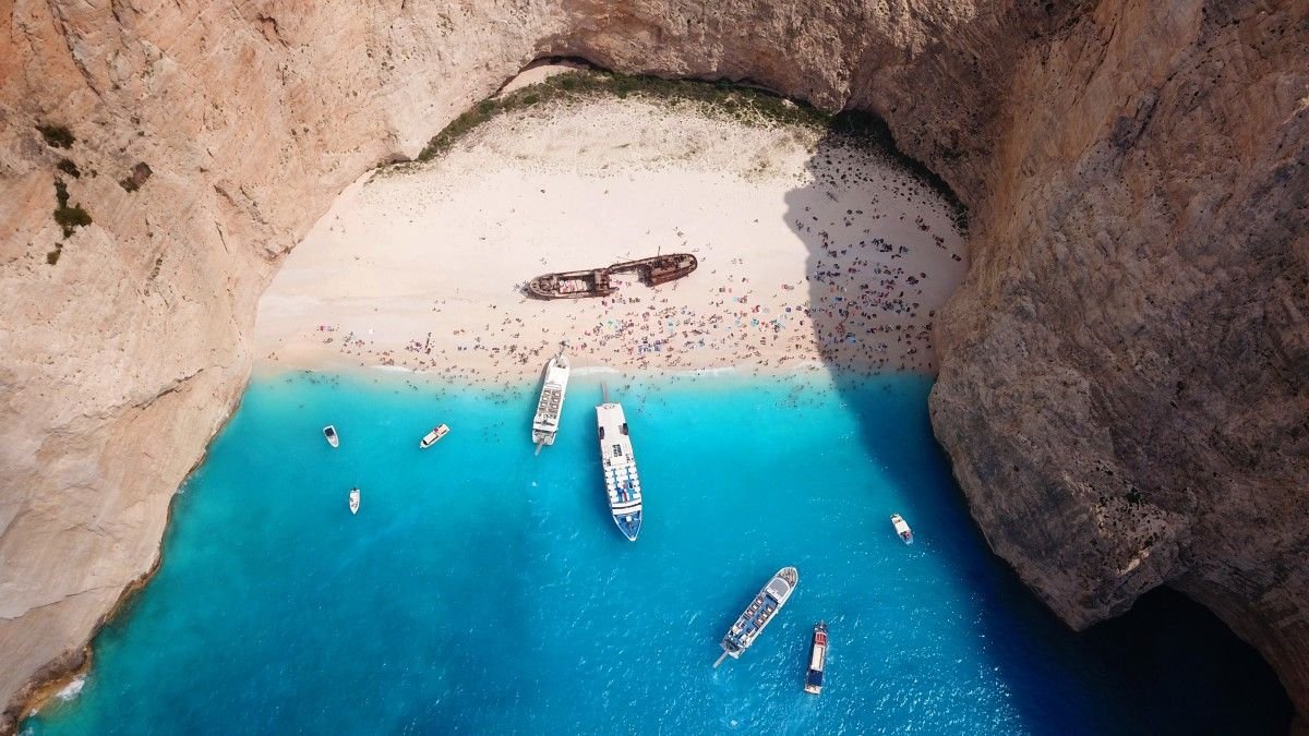 Navagio Beach z wrakiem statku na Zakynthos