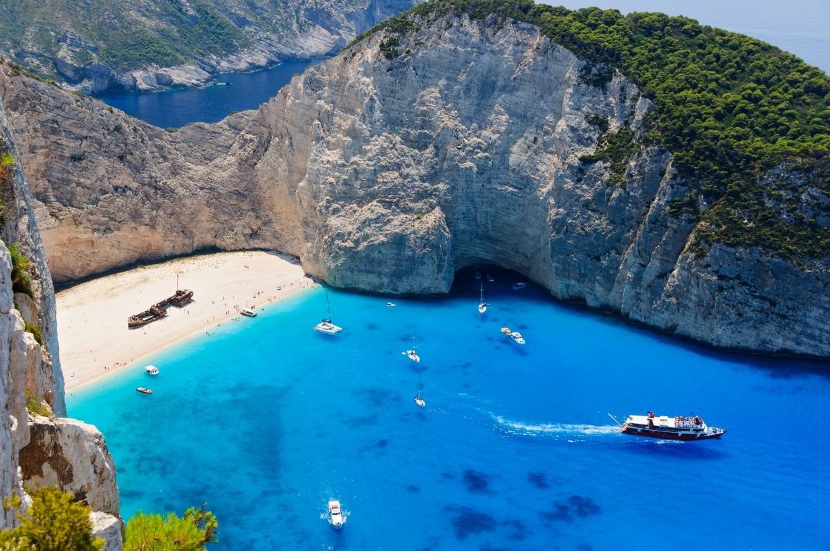 Navagio Beach z wrakiem statku na Zakynthos
