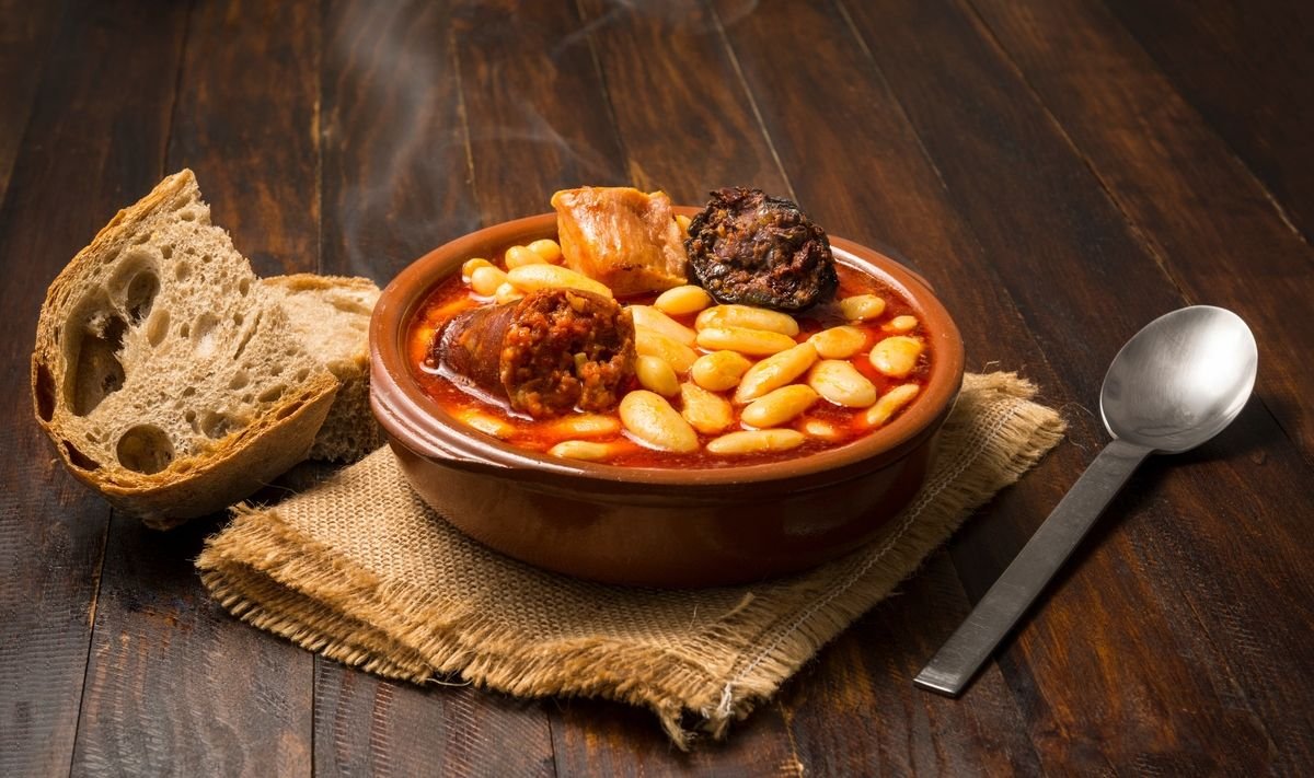 Kuchnia hiszpanska - Fabada asturiana
