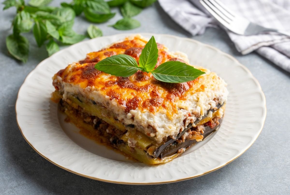 Moussaka to zapiekanka znana w kuchni greckiej