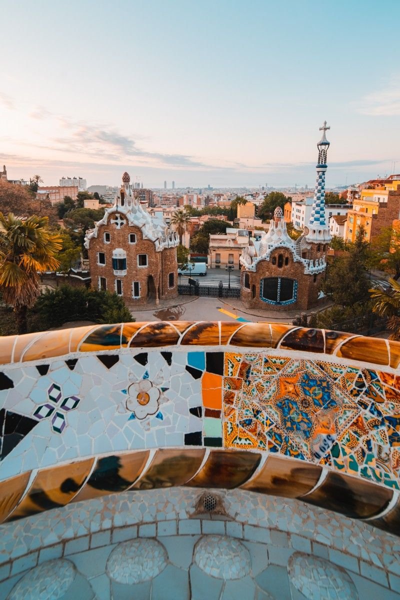 Park Guell, Barcelona - można znaleźć w nim rzeżby od Gaudiego