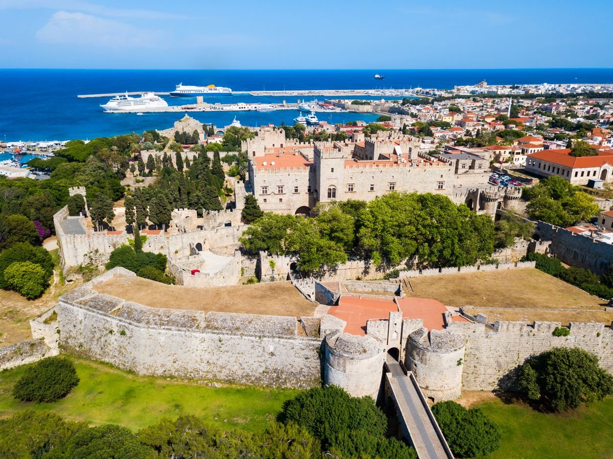 Widok z lotu ptaka na stare miasto na Rodos