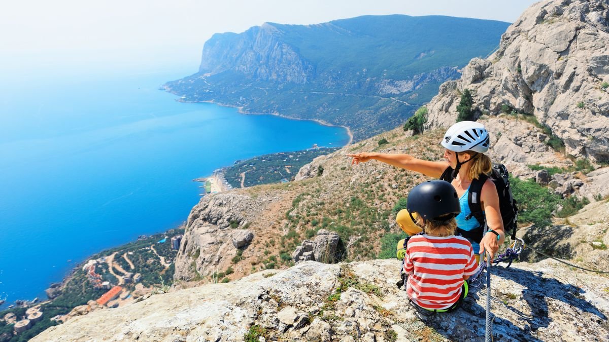 Family trekking