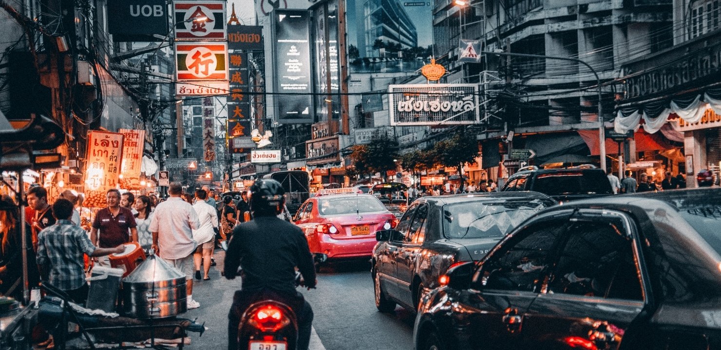 Rejsy po AZJI - dlaczego warto się wybrać?